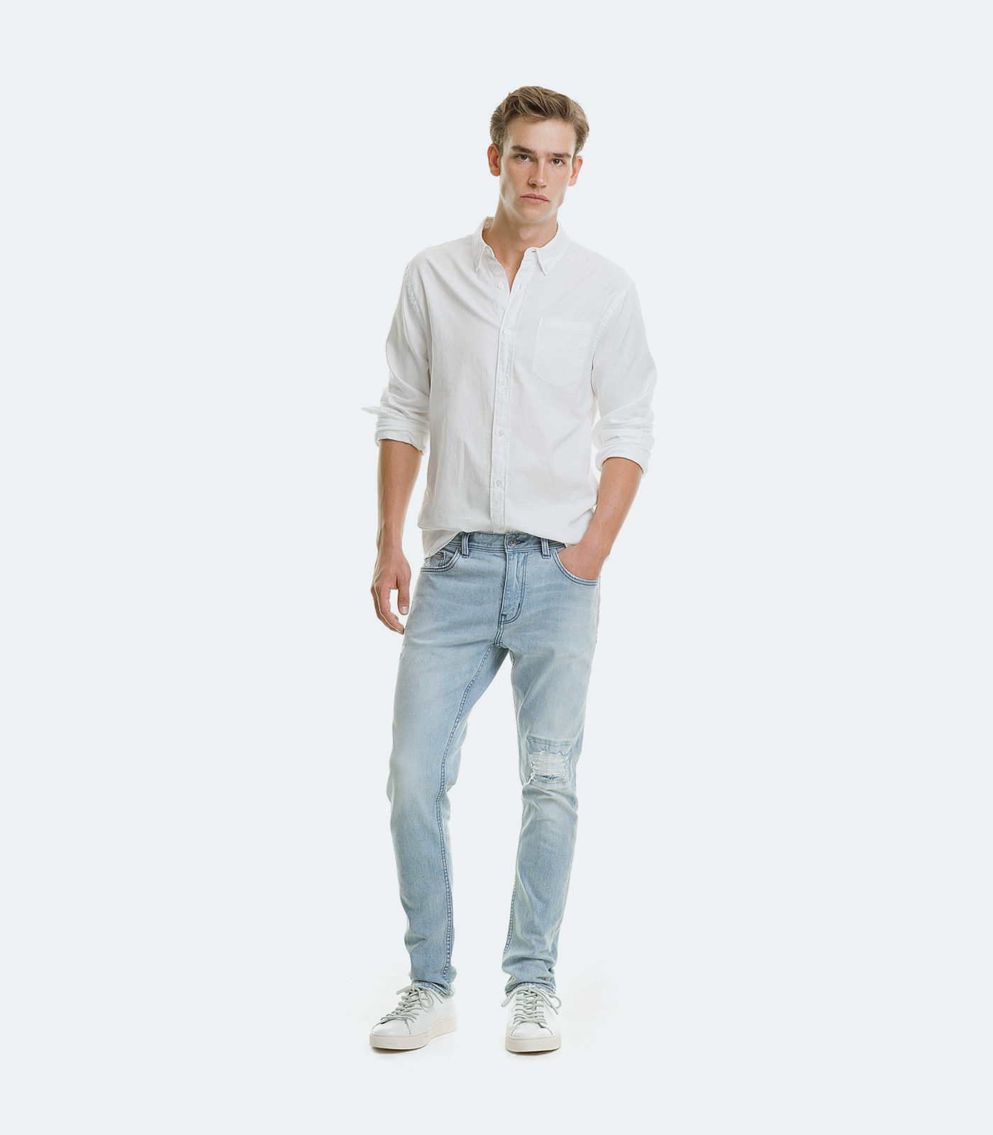 Slim Trapered Rip Jeans - Image 3